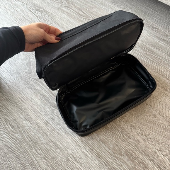 Black Beis Weekender + Dopp Kit - Picture 13 of 15